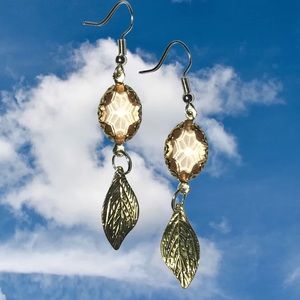 Handmade crystal pendant earings with gold leafs